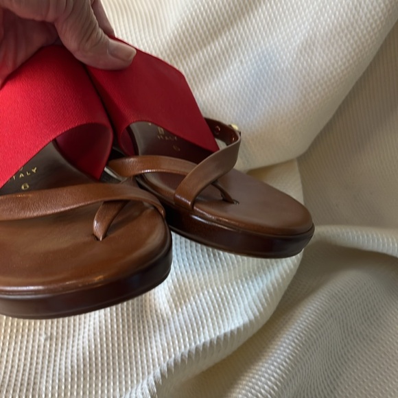 Italian Shoemakers Red Sandals - Picture 4 of 6